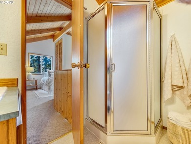 Escape to this treehouse-like retreat tucked safely high on a - photo 20
