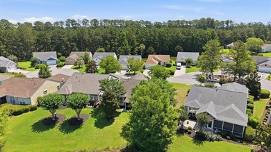Discover the lifestyle so many retirees and active adults are - photo 33