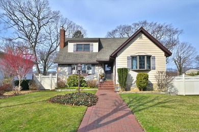 Welcome to 2 Oak Place, Massapequa - A Beautifully Expanded Cape - photo 2