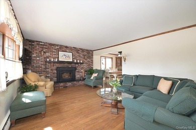 Welcome to 2 Oak Place, Massapequa - A Beautifully Expanded Cape - photo 5
