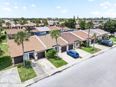 Very desirable, quaint, Beachside Location! One story Townhome - photo 2