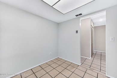 Very desirable, quaint, Beachside Location! One story Townhome - photo 9