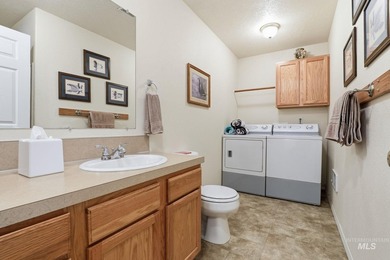 Quaint, adorable, furnished townhouse with attached garage. This - photo 10