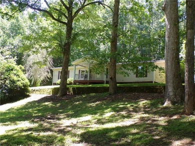 Peaceful Country Living with this 3-bedroom, 2-bath mobile home - photo 3