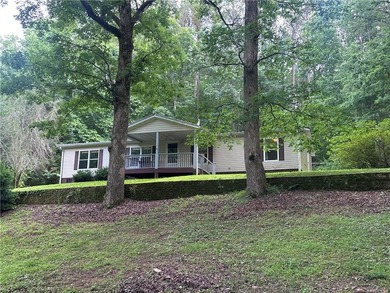 Peaceful Country Living with this 3-bedroom, 2-bath mobile home - photo 4