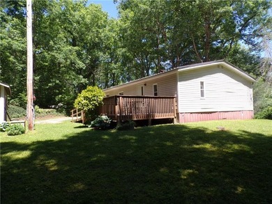 Peaceful Country Living with this 3-bedroom, 2-bath mobile home - photo 7