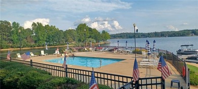 Don't miss this beautiful, move-in ready condo in the desirable - photo 2