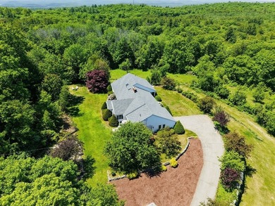 Welcome home to this stunning custom Ranch, featuring a barn - photo 3