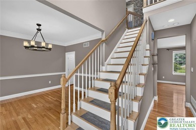Beautifully maintained 4-Bedroom home on close to a half acre - photo 3