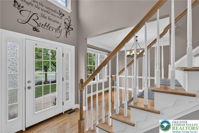 Beautifully maintained 4-Bedroom home on close to a half acre - photo 4