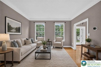 Beautifully maintained 4-Bedroom home on close to a half acre - photo 8