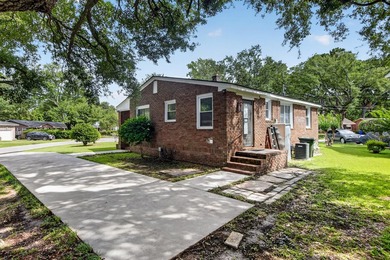 Conveniently located less than three miles from downtown - photo 27