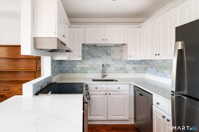 Welcome to one of the most desirable locations in the complex! - photo 3