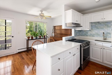 Welcome to one of the most desirable locations in the complex! - photo 4