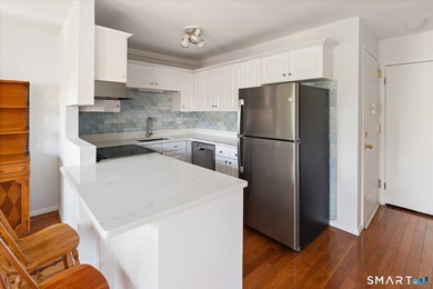 Welcome to one of the most desirable locations in the complex! - photo 5