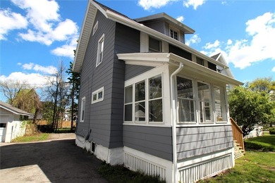 Just listed! This charming home features 3 bedrooms and 1 full - photo 3