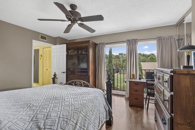 Affordable Move- In Ready Townhome in desirable Sandalwood Lakes - photo 15