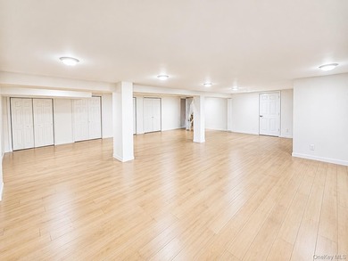 LOCATION LOCATION LOCATION !!!!! PROPERTY located at RIGHT BY - photo 27