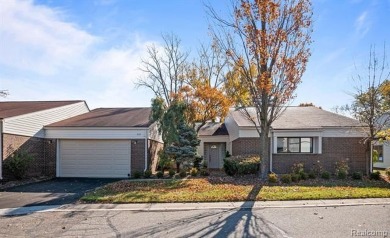 Simpson Lake Condo Sale Pending in West Bloomfield Michigan