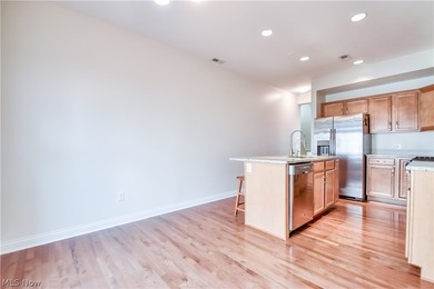 Welcome to this beautiful two-bedroom, two-and-a-half-bath - photo 14