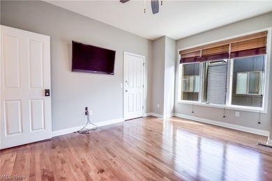 Welcome to this beautiful two-bedroom, two-and-a-half-bath - photo 18