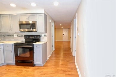 Welcome to your dream home! Nestled on a quiet court with no - photo 21