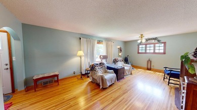 Discover your dream home! This move in ready 2-bedroom property - photo 3