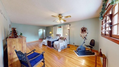 Discover your dream home! This move in ready 2-bedroom property - photo 5