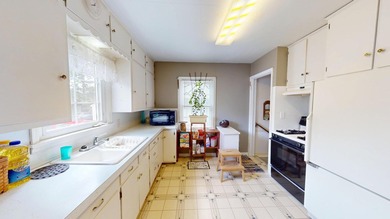 Discover your dream home! This move in ready 2-bedroom property - photo 6