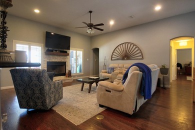 5.92 Acres with large custom home, in-ground pool, guest house - photo 11
