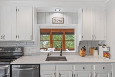 Lakeside Beauty in Highland Lakes. This beautiful lake-style - photo 12