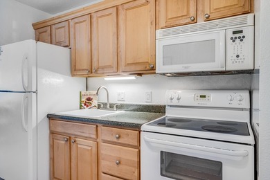 Welcome to your tranquil retreat nestled in the heart of Kihei - photo 15