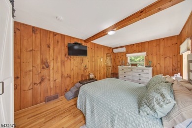 Lakeside Beauty in Highland Lakes. This beautiful lake-style - photo 16