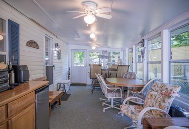Lake living for an affordable price! This 14x80 Holly Park Home - photo 21
