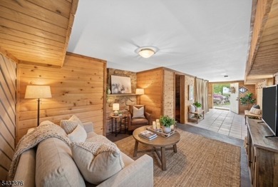 Lakeside Beauty in Highland Lakes. This beautiful lake-style - photo 25