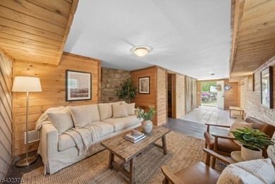 Lakeside Beauty in Highland Lakes. This beautiful lake-style - photo 27