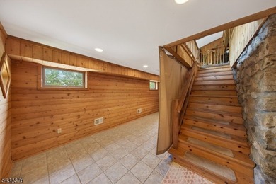 Lakeside Beauty in Highland Lakes. This beautiful lake-style - photo 29