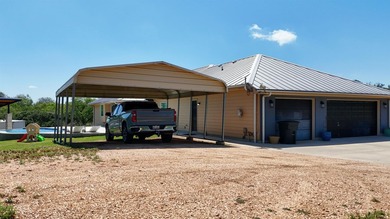 5.92 Acres with large custom home, in-ground pool, guest house - photo 30