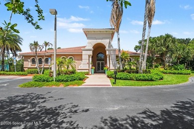 Stunning end-unit, furnished townhouse filled w/ natural light - photo 36
