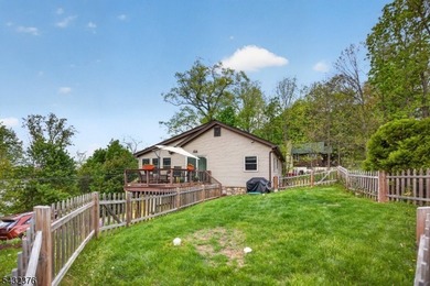 Lakeside Beauty in Highland Lakes. This beautiful lake-style - photo 39