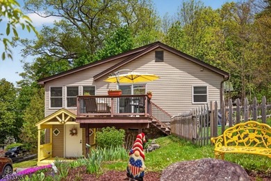 Lakeside Beauty in Highland Lakes. This beautiful lake-style - photo 41