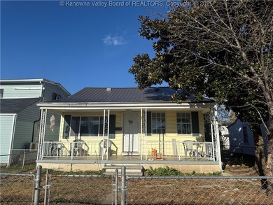 Kanawha River Home For Sale in Dunbar West Virginia