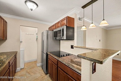 Enjoy comfort, convenience, and style in this beautifully - photo 6