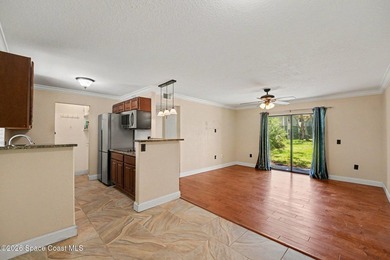 Enjoy comfort, convenience, and style in this beautifully - photo 8
