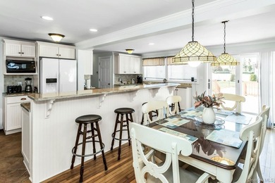 Welcome home to this beautiful Colonial in the highly - photo 10
