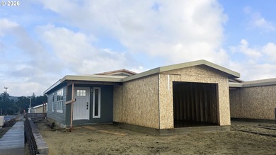 Siuslaw River Home For Sale in Florence Oregon