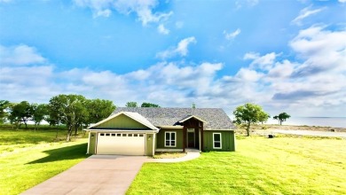 Lake Home For Sale in West Tawakoni, Texas