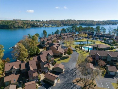 Lake Keowee Townhome/Townhouse For Sale in West Union South Carolina