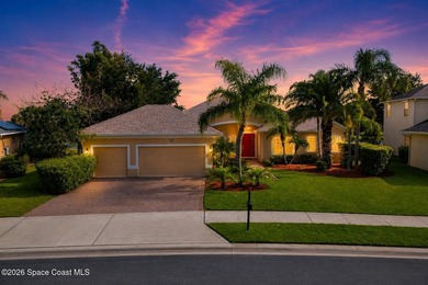 Meticulously maintained 3-bedroom, 2.5-bath home with a - photo 2