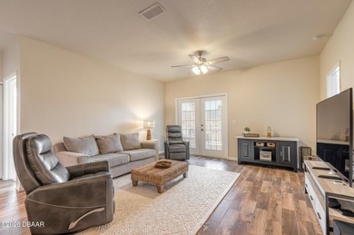 Move right into this beautifully maintained 2-bedroom, 2-bath - photo 22